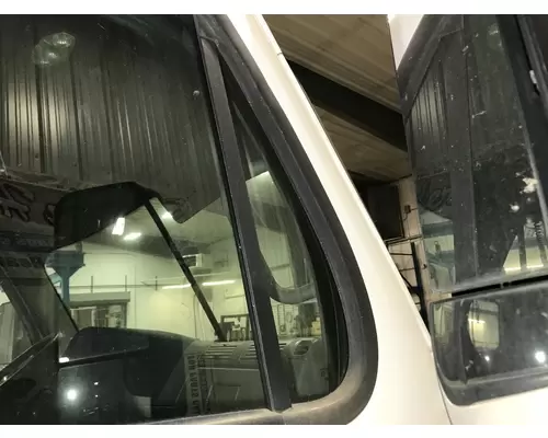 Freightliner CASCADIA Door Vent Glass, Front