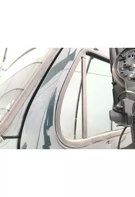 Freightliner CASCADIA Door Vent Glass, Front