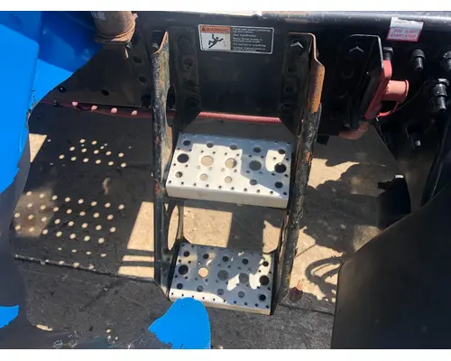 Freightliner CASCADIA Engine Brackets, Misc.