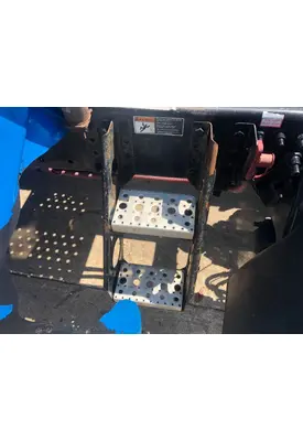 Freightliner CASCADIA Engine Brackets, Misc.