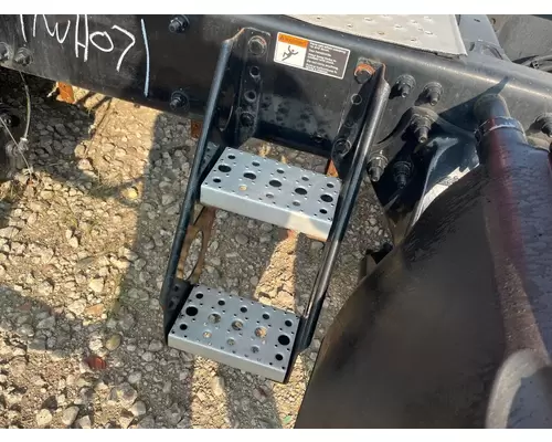 Freightliner CASCADIA Engine Brackets, Misc.