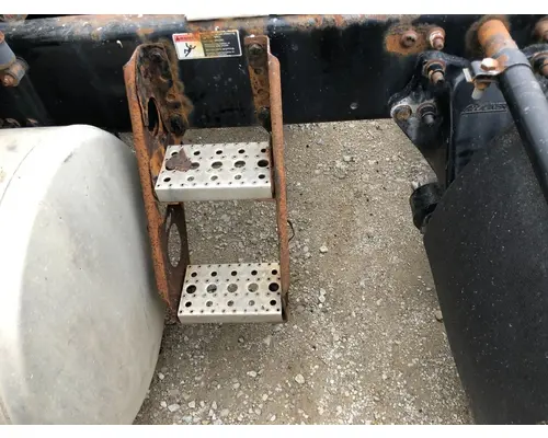 Freightliner CASCADIA Engine Brackets, Misc.