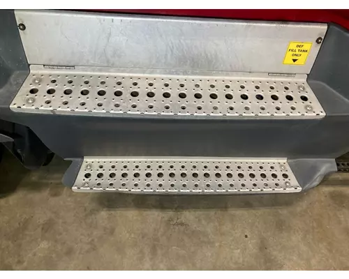 Freightliner CASCADIA Engine Brackets, Misc.