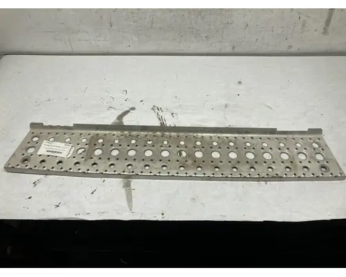 Freightliner CASCADIA Engine Brackets, Misc.