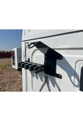 Freightliner CASCADIA Engine Brackets, Misc.