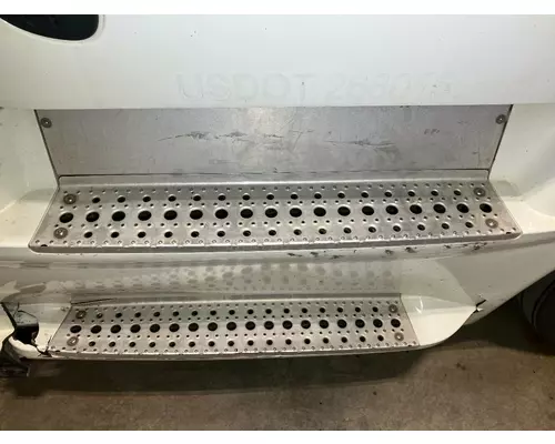 Freightliner CASCADIA Engine Brackets, Misc.