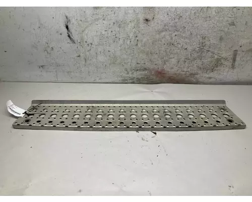 Freightliner CASCADIA Engine Brackets, Misc.