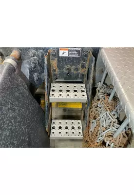 Freightliner CASCADIA Engine Brackets, Misc.