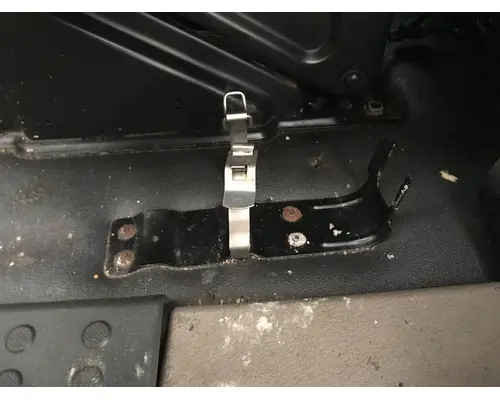 Freightliner CASCADIA Engine Brackets, Misc.