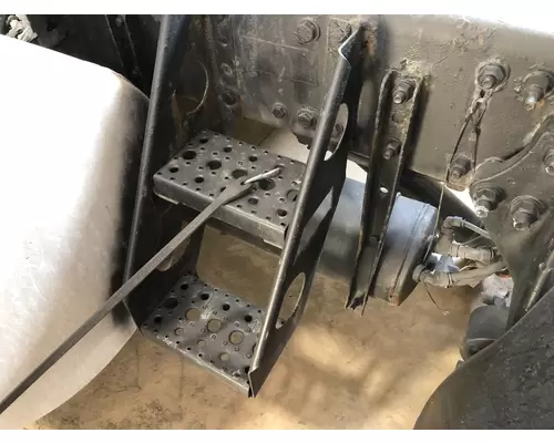 Freightliner CASCADIA Engine Brackets, Misc.