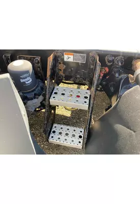 Freightliner CASCADIA Engine Brackets, Misc.