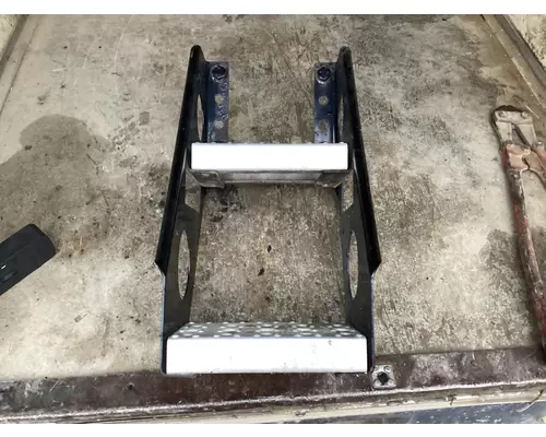 Freightliner CASCADIA Engine Brackets, Misc.