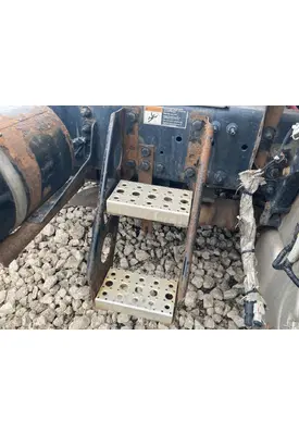 Freightliner CASCADIA Engine Brackets, Misc.