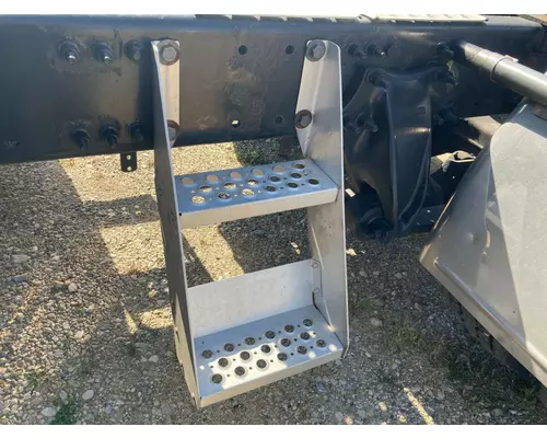 Freightliner CASCADIA Engine Brackets, Misc.