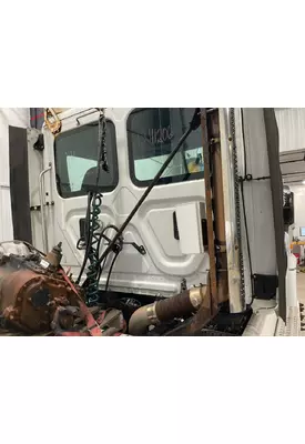 Freightliner CASCADIA Exhaust Assembly