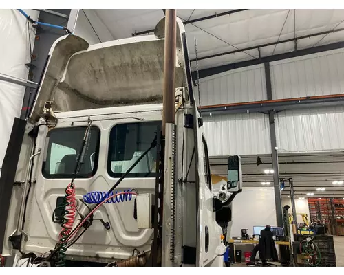 Freightliner CASCADIA Exhaust Assembly