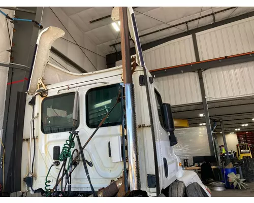 Freightliner CASCADIA Exhaust Assembly