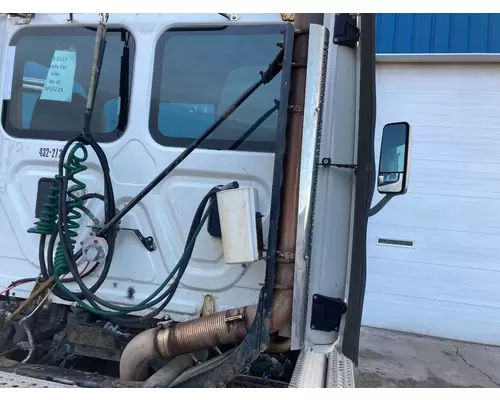 Freightliner CASCADIA Exhaust Bracket