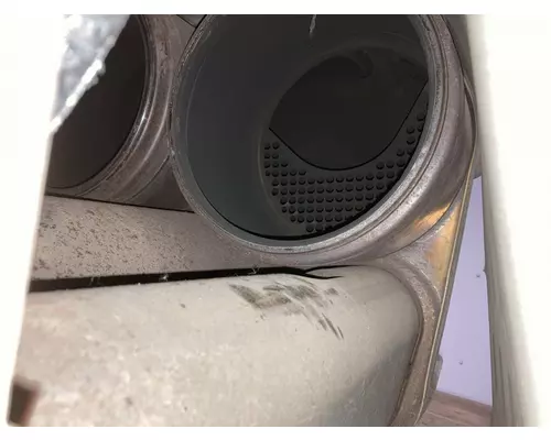 Freightliner CASCADIA Exhaust DPF Assembly