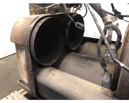 Freightliner CASCADIA Exhaust DPF Assembly