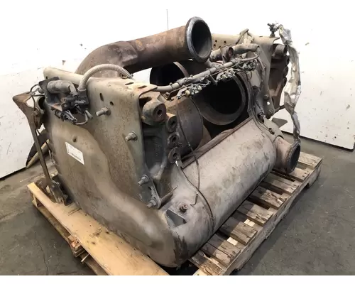 Freightliner CASCADIA Exhaust DPF Assembly