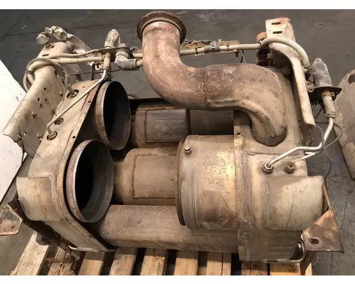 Freightliner CASCADIA Exhaust DPF Assembly