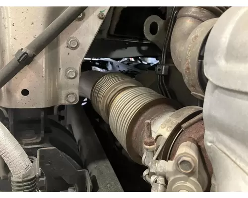 Freightliner CASCADIA Exhaust Pipe