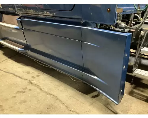 Freightliner CASCADIA Fairing (Side)