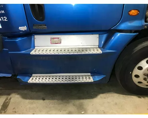 Freightliner CASCADIA Fairing (Side)