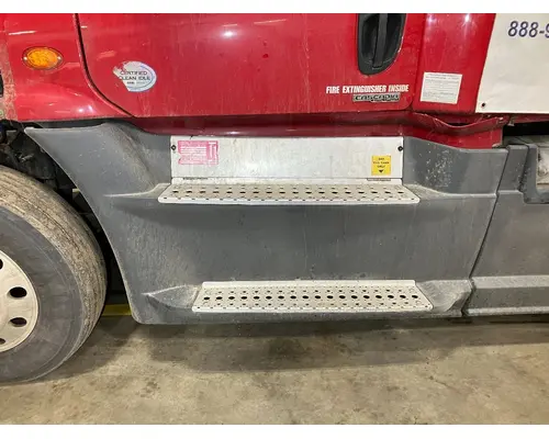 Freightliner CASCADIA Fairing (Side)