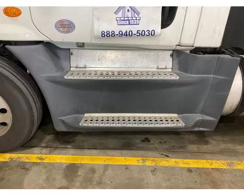 Freightliner CASCADIA Fairing (Side)