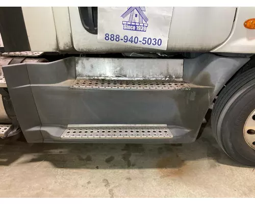 Freightliner CASCADIA Fairing (Side)