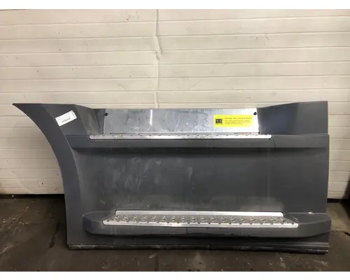 Freightliner CASCADIA Fairing (Side)