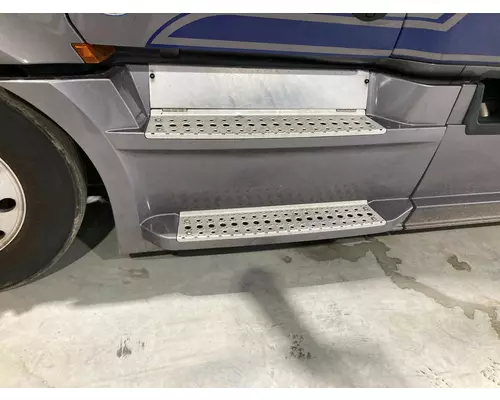 Freightliner CASCADIA Fairing (Side)