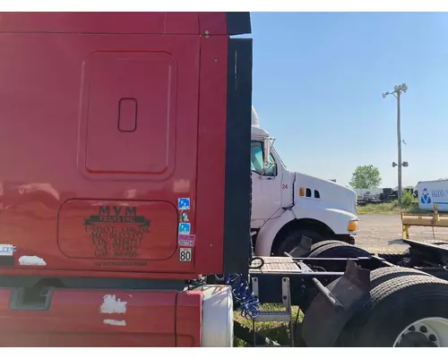 Freightliner CASCADIA Fairing (Side)