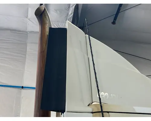 Freightliner CASCADIA Fairing (Side)