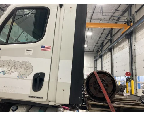 Freightliner CASCADIA Fairing (Side)