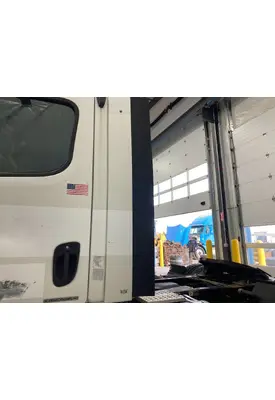 Freightliner CASCADIA Fairing (Side)