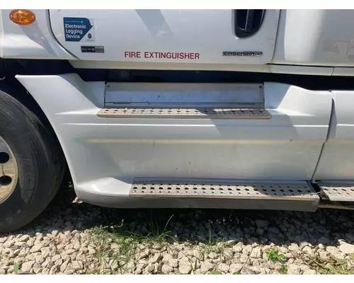 Freightliner CASCADIA Fairing (Side)