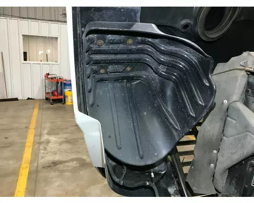 Freightliner CASCADIA Fender