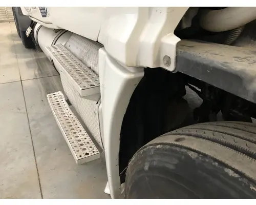 Freightliner CASCADIA Fender