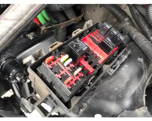 Freightliner CASCADIA Fuse Box