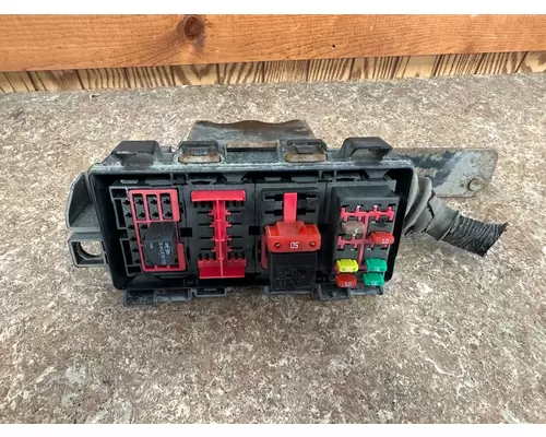 Freightliner CASCADIA Fuse Box