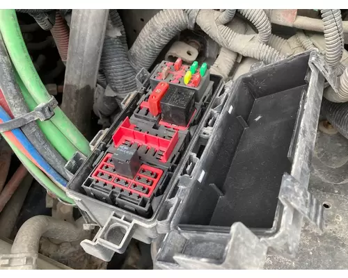 Freightliner CASCADIA Fuse Box