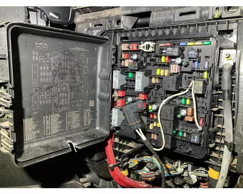 Freightliner CASCADIA Fuse Box