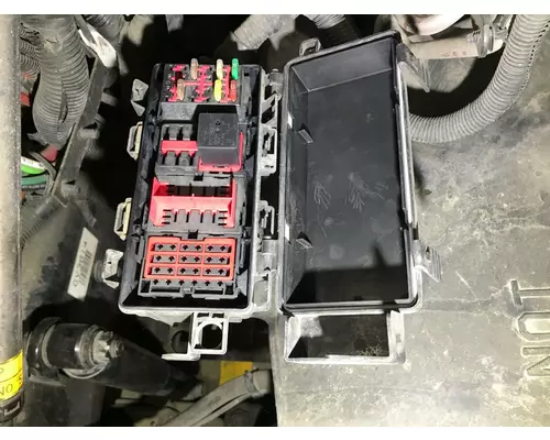 Freightliner CASCADIA Fuse Box