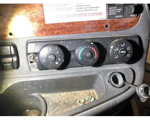 Freightliner CASCADIA Heater & AC Temperature Control