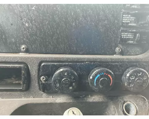 Freightliner CASCADIA Heater & AC Temperature Control