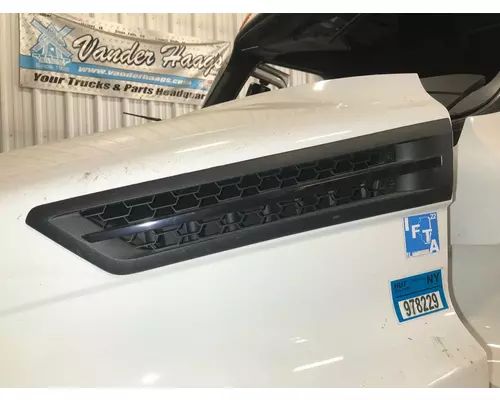 Freightliner CASCADIA Hood Side Vent