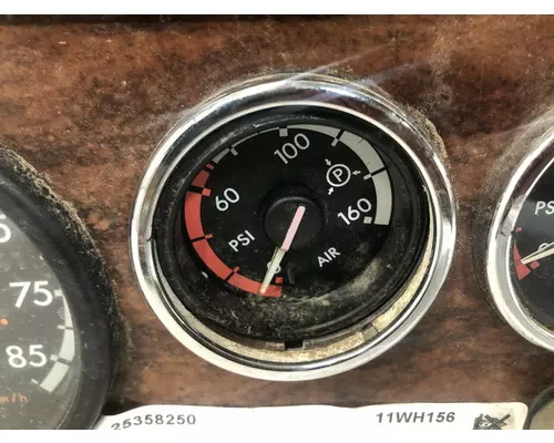 Freightliner CASCADIA Instrument Cluster